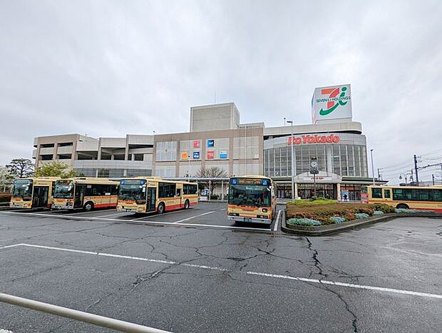 徒歩26分。イトーヨーカドー立場店 2040m
