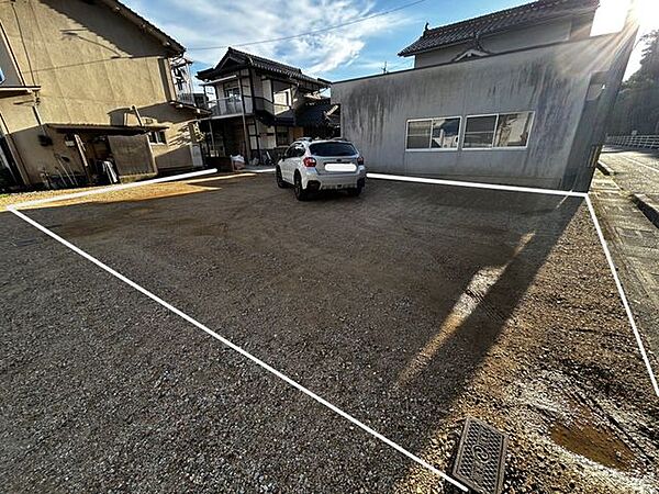 【リフォーム済】建物2棟を解体しましたので、広々とした駐車場になりました。