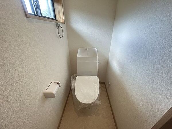 【リフォーム済写真】トイレは新品に交換しました。