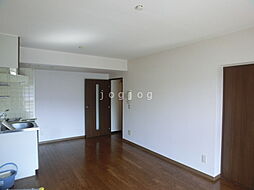 ユアーズ澄川 401 4階1LDKのリビング/ダイニング