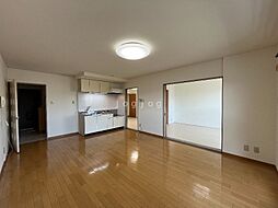 グローリーカナヤマ 402 4階2LDKのリビング/ダイニング