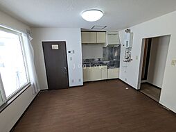 メゾンアメニティ 206 2階5DKのリビング/ダイニング