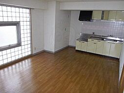 Y’sコート蘭びっく 2階2LDKのリビング/ダイニング