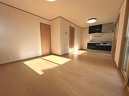 メゾンクレールB 1階1LDKのリビング/ダイニング