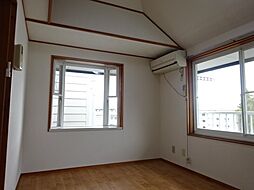 small village I 2階1Kのリビング/ダイニング