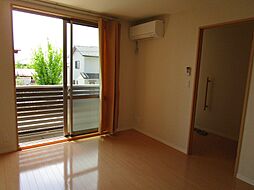 メゾン・ド・アプリコ 1階1LDKのリビング/ダイニング