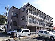 戸倉駅より徒歩13分 築27年6ヶ月 3階建の賃貸物件