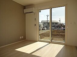 ウッドランド　A 1階1LDKのリビング/ダイニング