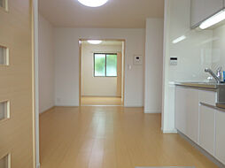 ジェルメII 1階1LDKのリビング/ダイニング