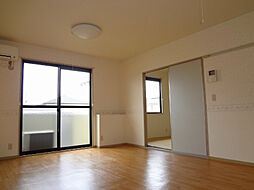 ヴィラポーラスターB 2階2LDKのリビング/ダイニング