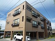 岩村田駅より徒歩18分 築32年9ヶ月 3階建の賃貸物件