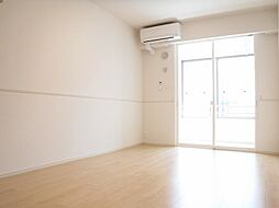 C・C（センター・コート） 1階1LDKのリビング/ダイニング