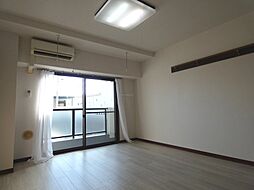 サン・ラザール 1階1Kのリビング/ダイニング