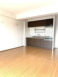 ベルエール宇部文京町 4LDKのリビング/ダイニング