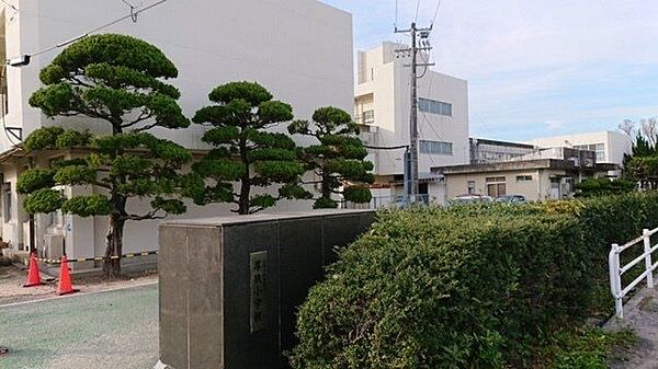 山陽小野田市立厚狭小学校 750m