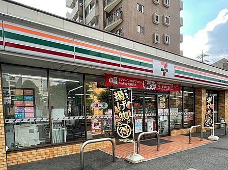 セブンイレブン長久手蟹原店 徒歩約3分 約177m