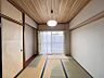 室内：和室はリビングの隣にあるのでお子様のお部屋としてもご活用いただけます！