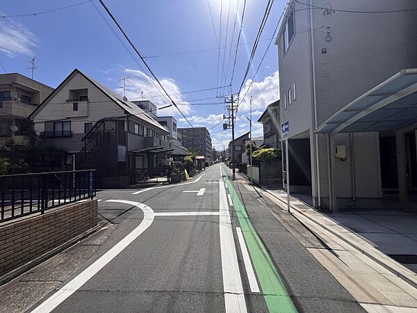 小学校まで徒歩圏内で小さなお子様も安心して通学可能です♪