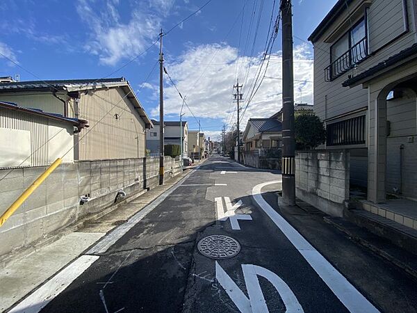 スーパー、コンビニなど毎日の生活に便利な周辺環境が揃っています！