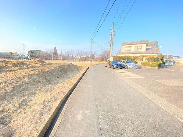 周辺環境良好！徒歩圏内にコンビニやスーパーがあるのでお買い物にも困りません☆彡