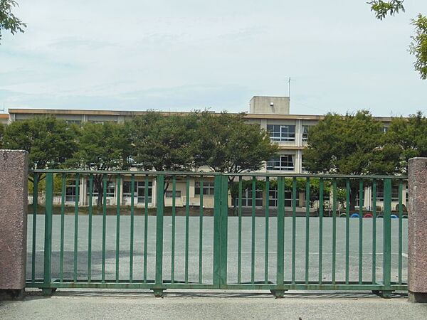 ◆鶴城小学校　約400ｍ◆