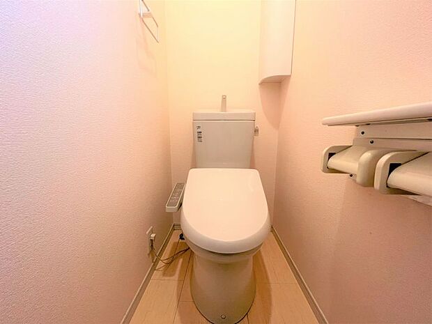 一階・二階ともにトイレがある為、混み合う朝も快適です。