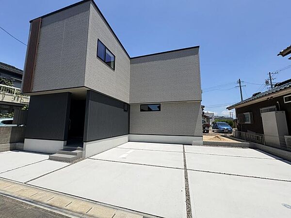 敷地面積約48坪以上！