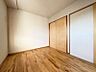 室内：角部屋部分ですので、通風・採光にも優れ、心地よい光と風があふれています。
