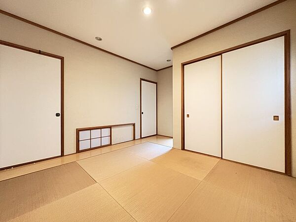 あると嬉しい和室◎客間としてはもちろん、お子様の遊び場としても活用できます。