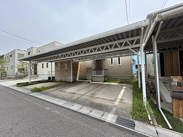 一戸建てが多い閑静な住宅地に位置するエリアです。ぜひご検討下さい♪