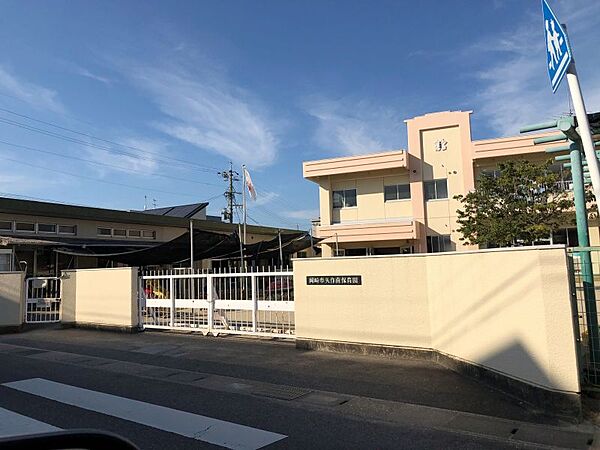 矢作南保育園まで　475m　徒歩約6分●駐車場も多く確保されていて、送迎時の際便利です。【保育時間】平日　7時から19時、土曜　7時から19時