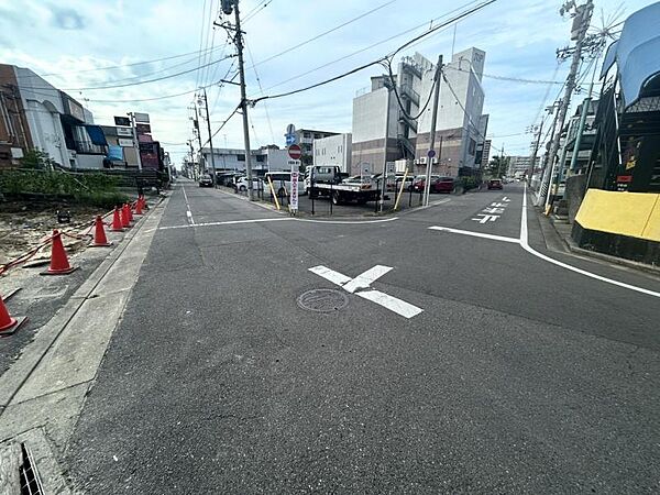 イオンモール岡崎徒歩5分！日用品からファッション、飲食まで何でも揃う便利な立地です！