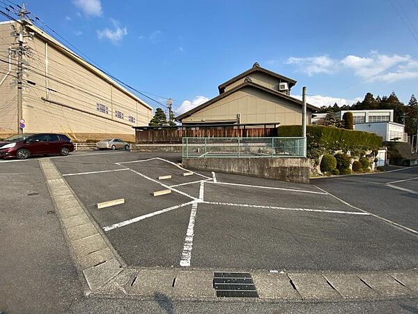 敷地面積52坪の広々とした日当たり良好な角地♪
