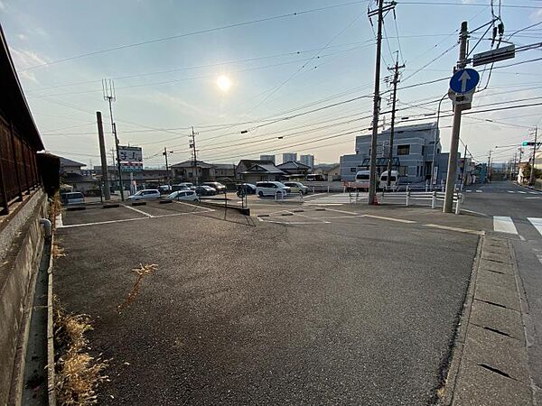 とよたおいでんバス「四郷」バス停まで徒歩約1分です！