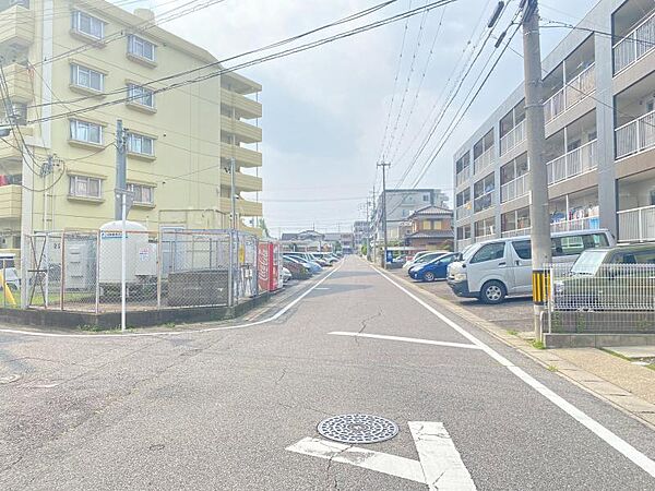小・中学校も近いので、お子様の毎日の通学も安心ですね♪
