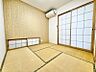 室内：リビング横の和室はお子様の遊び場や客間に重宝します！