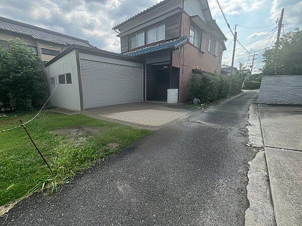解体更地渡し！解体費の心配がございません◎※一部CG加工により残置物を除去しています。
