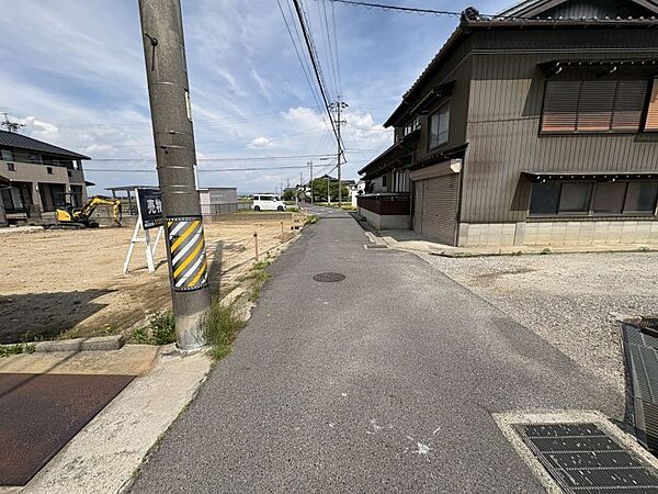 学校やスーパーが近く周辺環境が充実しており、好立地です！