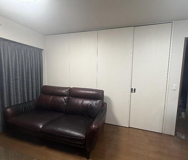 大きな一部屋でも、仕切って二部屋でも、ライフスタイルに合わせて柔軟に使えます！