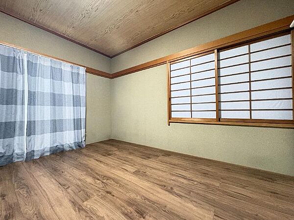 2方向から光が入る開放的なお部屋。お部屋全体が明るく、爽やかな毎日を過ごせます！