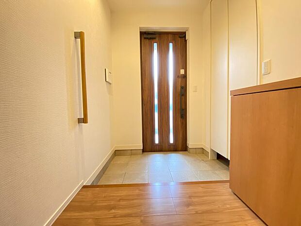 玄関クローク付きの玄関☆すっきりとした空間をキープしやすいです！