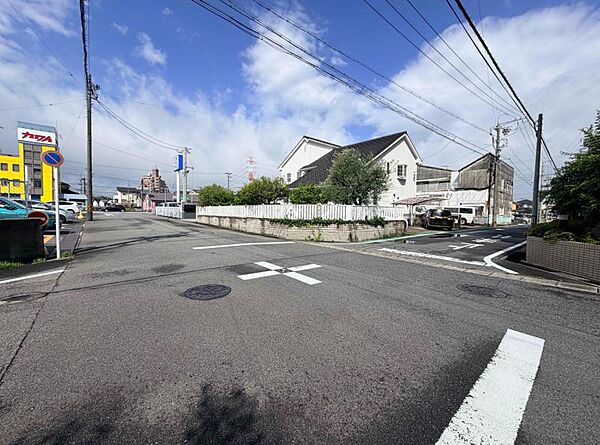 小学校まで徒歩7分と安心の近さ！子育てしやすい住環境です