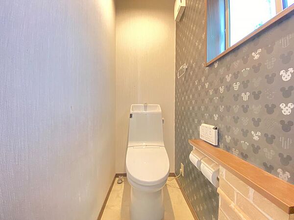 トイレは2カ所あるため、朝の混雑も解消できますね♪
