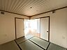 室内：和室は、リビングから目が届く場所なので、お子様の遊び部屋・お昼寝スペースとして使うのもオススメです♪