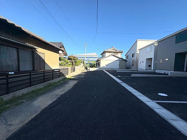 道路は交通量が少なく小さなお子様がいても安心です◎