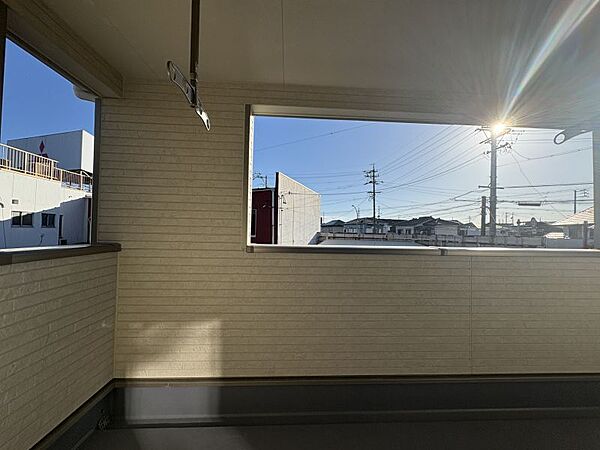 広々としておりお洗濯物も沢山干せます◎