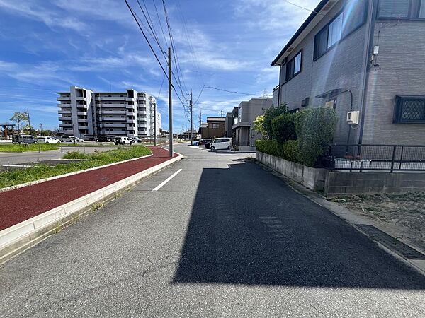 周辺の交通量少なめです！