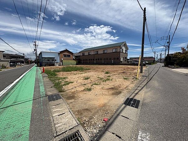 角地のため隣家との間隔が取りやすく、明るく風通しの良い快適な住まいが実現できます♪