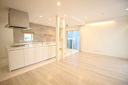 中古戸建　那覇市銘苅 2LDKのリビング/ダイニング