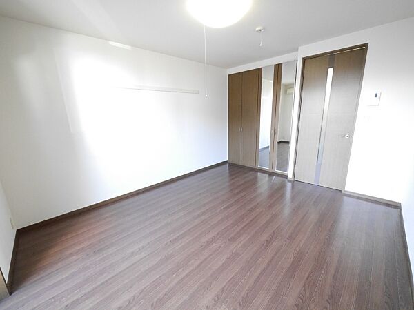 apartment 茨城県北茨城市中郷町小野矢指
中郷町小野矢指の賃貸情報を見る
物件地図